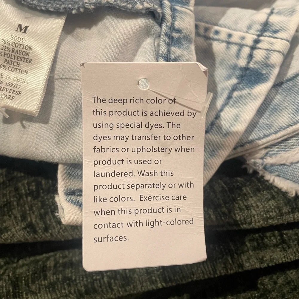 NWT Altar'd State Light Blue washed Denim Vest size M - Picture 8 of 11
